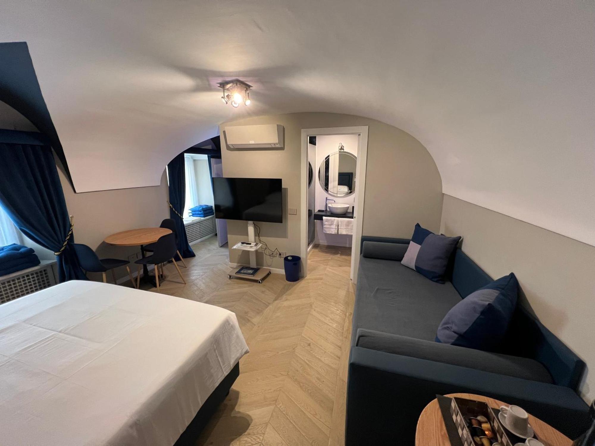 Rome Luxury Blue Suites- Love ภายนอก รูปภาพ