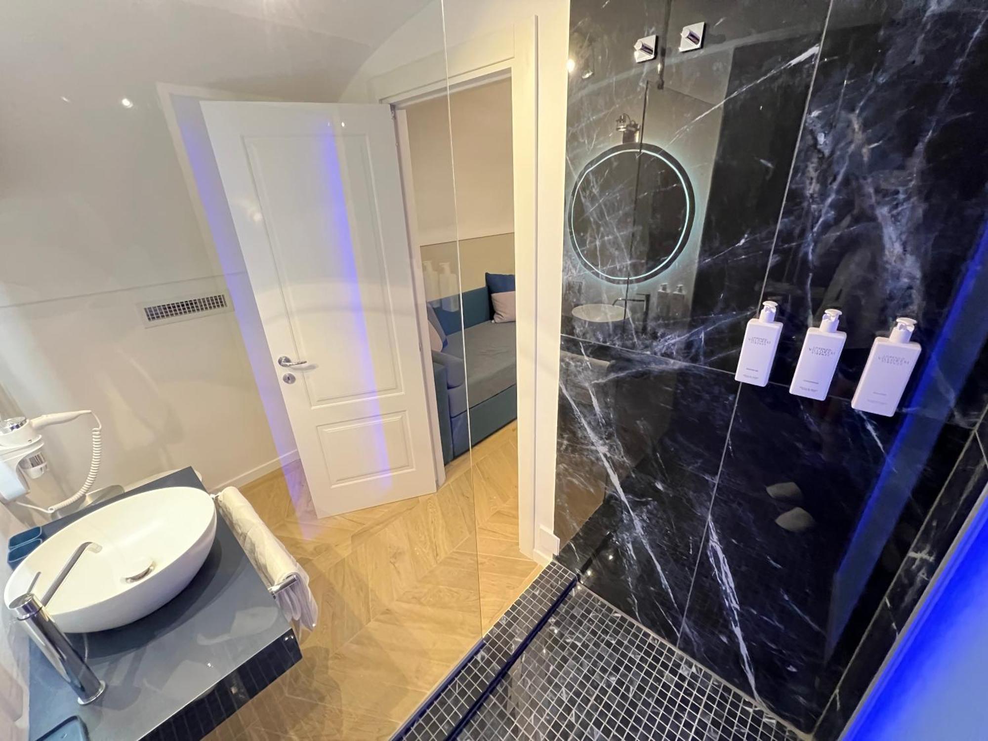 Rome Luxury Blue Suites- Love ภายนอก รูปภาพ